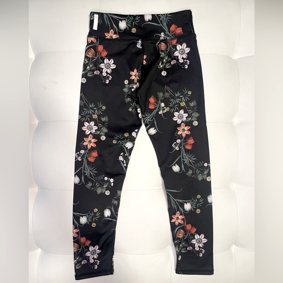 Zella Girl black floral legging small (7/8) - Picture 2 of 7